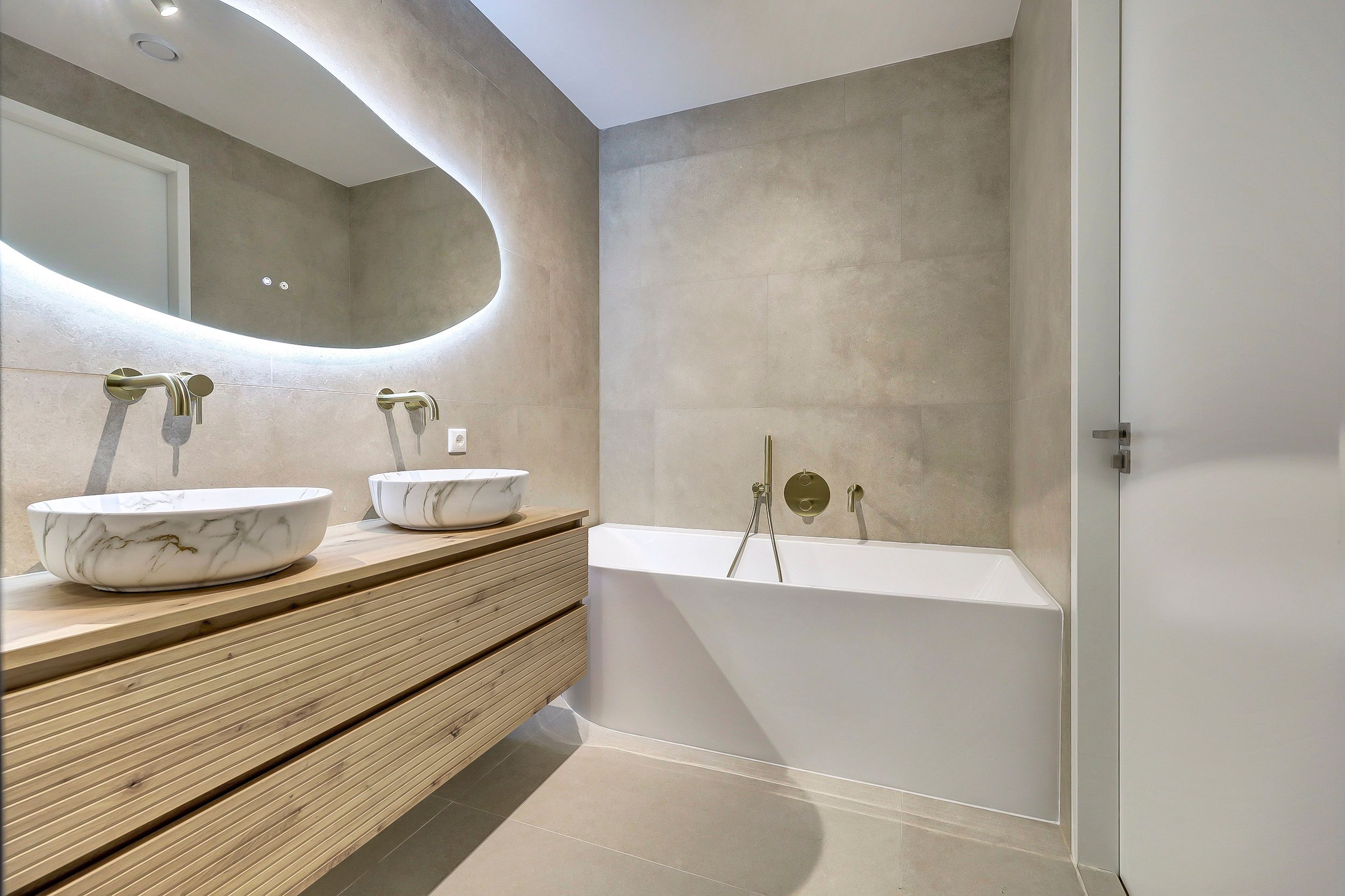 Bezoek een Megadump showroom in Tiel, Wormer, Dalen of Eindhoven