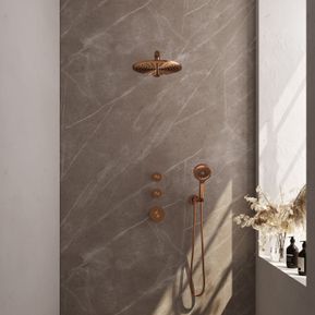 Producten/Brauer/Carving/ImageGallery/brauer-copper-carving-thermostatische-inbouw-regendouche-set-08-met-30-cm-douchekop-en-rechte-muurarm-en-3standen-handdouche-en-doucheslang-en-wandaansluitbocht-koper-geborsteld-pvd-5gk104-1.jpeg
