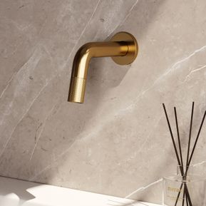 Producten/Brauer/Carving/ImageGallery/brauer-gold-carving-inbouw-fonteinkraan-inkortbaar-goud-geborsteld-pvd-5gg264-1.jpeg