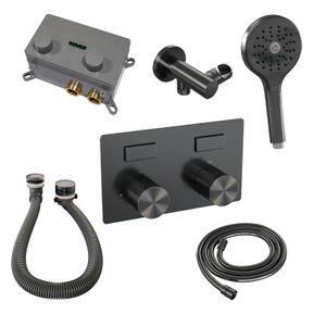 Producten/Brauer/Carving/ImageGallery/brauer-gunmetal-carving-thermostatische-inbouw-badkraan-met-drukknoppen-set-04-met-badvulcombinatie-en-3standen-handdouche-en-doucheslang-en-wandaansluitbocht-gunmetal-geborsteld-pvd-5gm213-1.jpeg