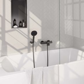 Producten/Brauer/Gunmetal%20Edition/ImageGallery/brauer-gunmetal-edition-opbouw-baddouche-thermostaatkraan-set-04-met-wandhouder-en-3standen-handdouche-en-doucheslang-gunmetal-geborsteld-pvd-5gm0414-1.jpeg