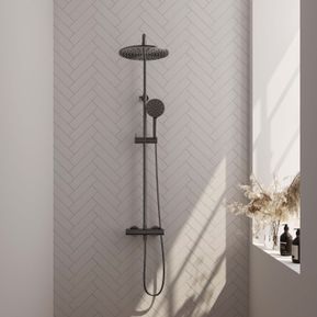 Producten/Brauer/Gunmetal%20Edition/ImageGallery/brauer-gunmetal-edition-opbouw-thermostatische-regendouche-set-04-met-30-cm-hoofddouche-en-3standen-handdouche-en-doucheslang-gunmetal-geborsteld-pvd-5gm242-1.jpeg