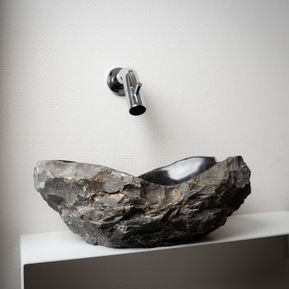 Producten/Loutro/Kev/ImageGallery/waskom-loutro-kev-b-rechthoek-25x12x10-cm-natuursteen-black-1062-1.jpeg