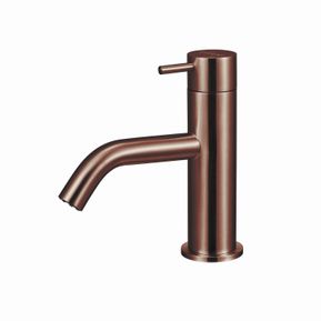 Producten/Qisani/Flow/ImageGallery/wastafelkraan-qisani-flow-laag-geborsteld-copper-2560005-1.jpeg