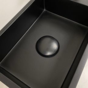 Producten/Saninova/Bali/ImageGallery/saninova-mat-zwarte-solid-surface-clickwaste-sk30599-1.jpeg