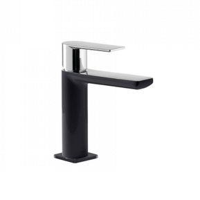 Producten/Tres/Loft/ImageGallery/tres-loft-zwartchroom-eenhendel-wastafelmengkraan-g38-flexibele-slangen-20010301ne-1.jpeg