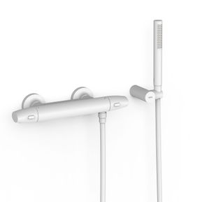 Producten/Tres/Over-wall/ImageGallery/tres-overwall-matt-white-overwall-thermostatische-kraan-voor-de-douche-antikalk-messing-handdouche-verstelbare-steun-voor-handdouche-satijnen-slang-ovale-handgreep-19016439bm-1.jpeg