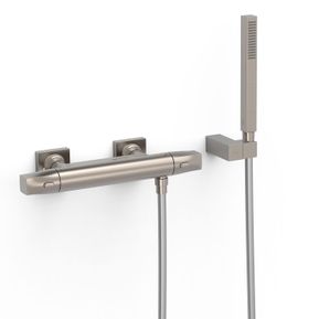 Producten/Tres/Over-wall/ImageGallery/tres-overwall-steel-overwall-thermostatische-kraan-voor-de-douche-antikalk-messing-handdouche-verstelbare-steun-voor-handdouche-satijnen-slang-vierkantronde-handgreep-19016459ac-1.jpeg