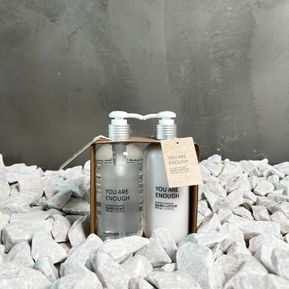 Producten/Unknown/Wellness/ImageGallery/doos-Ã%20-12-stuks-handzeep-handlotion-350-ml-4017940-1.jpeg