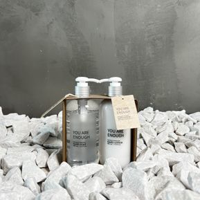 Producten/Unknown/Wellness/ImageGallery/doos-à-12-stuks-handzeep-handlotion-350-ml-4017940-1.jpeg